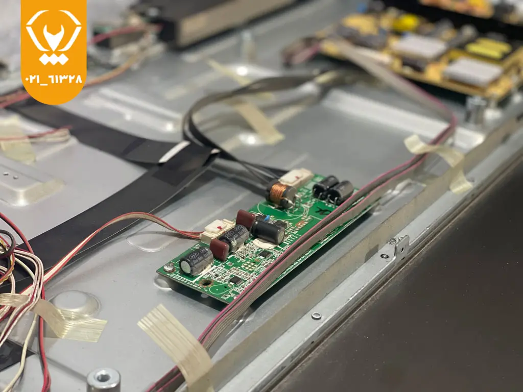 خاموش و روشن شدن ناگهانی تلویزیون