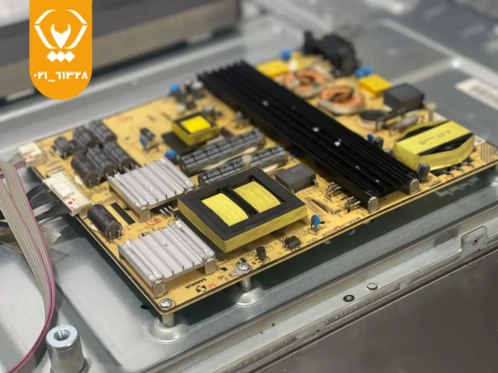 علت خاموش و روشن شدن ناگهانی تلویزیون